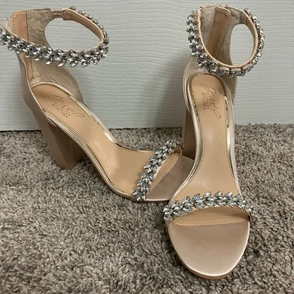 ⚫️Badgley Mischka Myra Heels - Picture 2 of 3